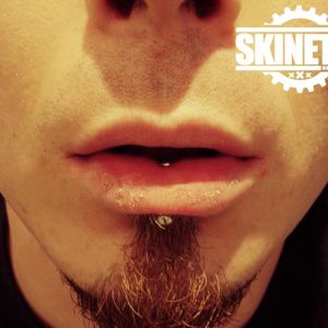 piercing_skinetik_labret_vertical_08
